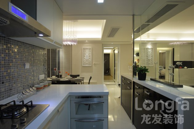 150ƽ�׷���װ�ޣ��ִ����װ������䣬�ɶ�����װ�ι�˾���ɶ�������ʢװ�ι�˾